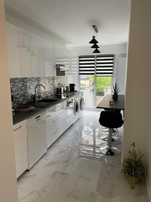 Superbe Appartement Carre Delfino Port De Ница Екстериор снимка